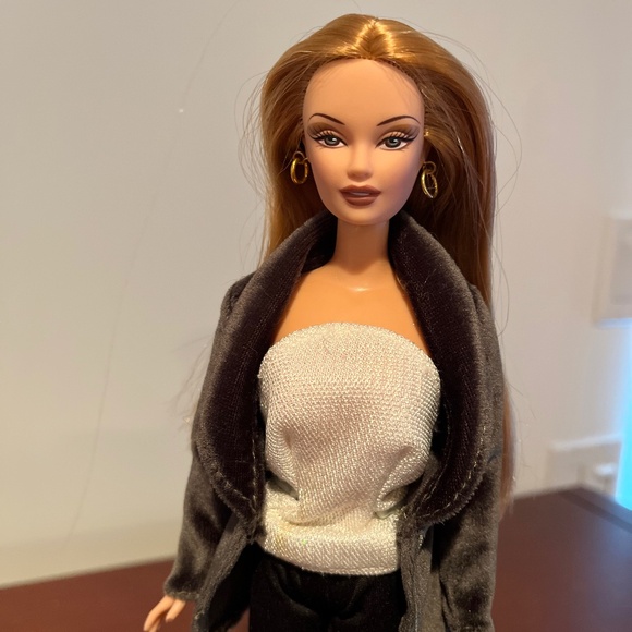 Integrity Toys Doll - Picture 2 of 7
